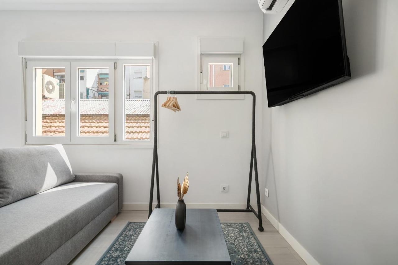 Apartamentos Reformados En Madrid Rio Екстериор снимка
