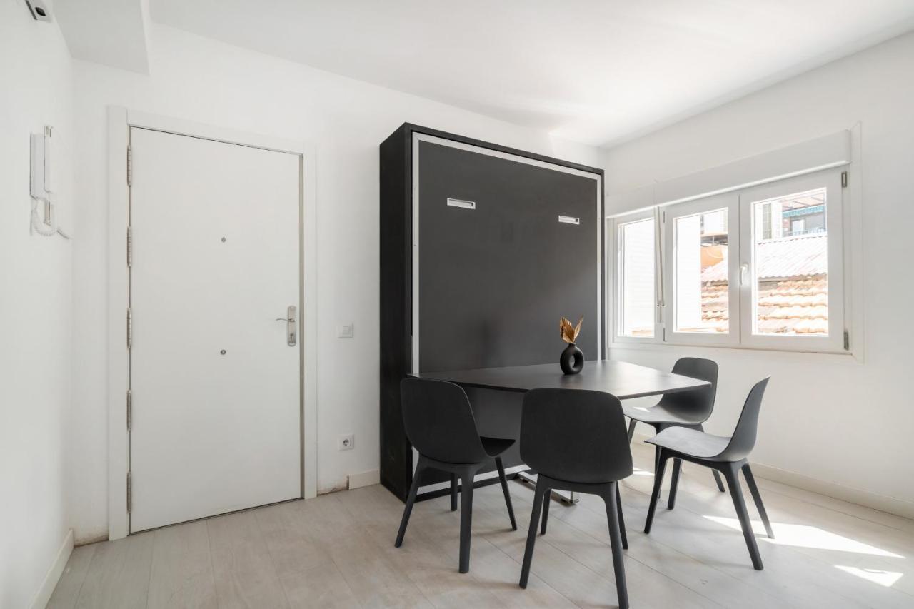 Apartamentos Reformados En Madrid Rio Екстериор снимка
