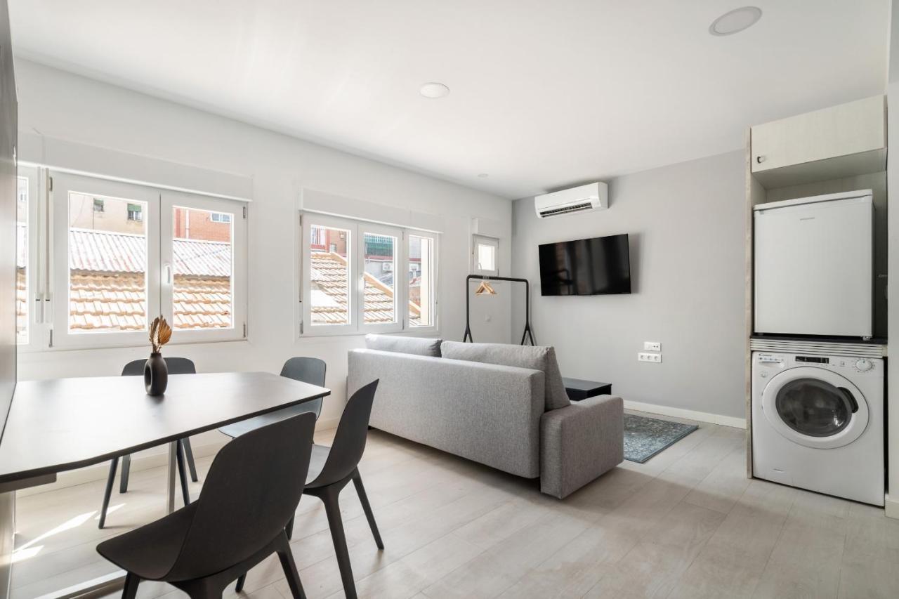 Apartamentos Reformados En Madrid Rio Екстериор снимка