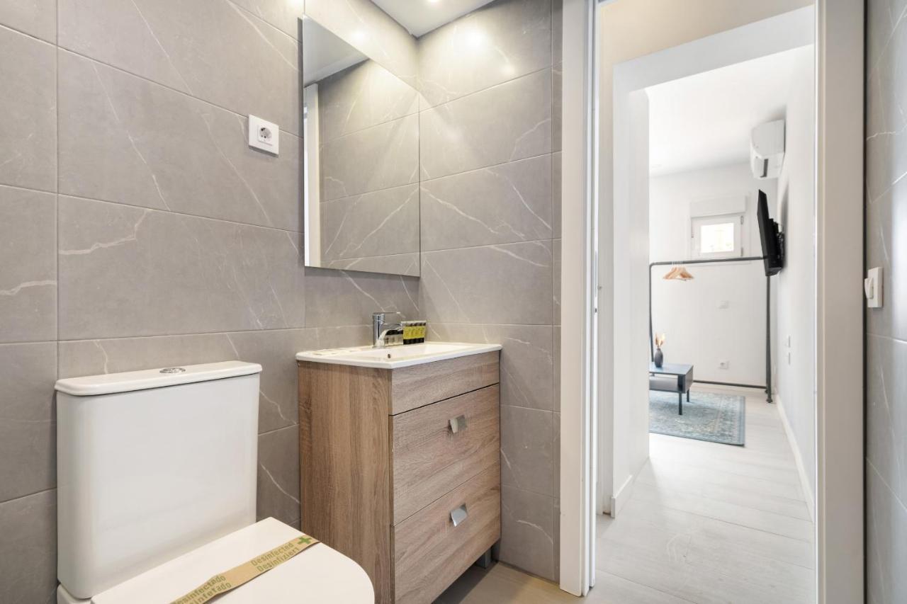 Apartamentos Reformados En Madrid Rio Екстериор снимка