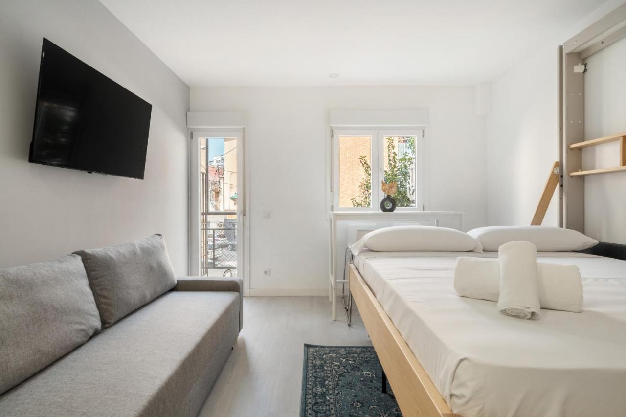 Apartamentos Reformados En Madrid Rio Екстериор снимка