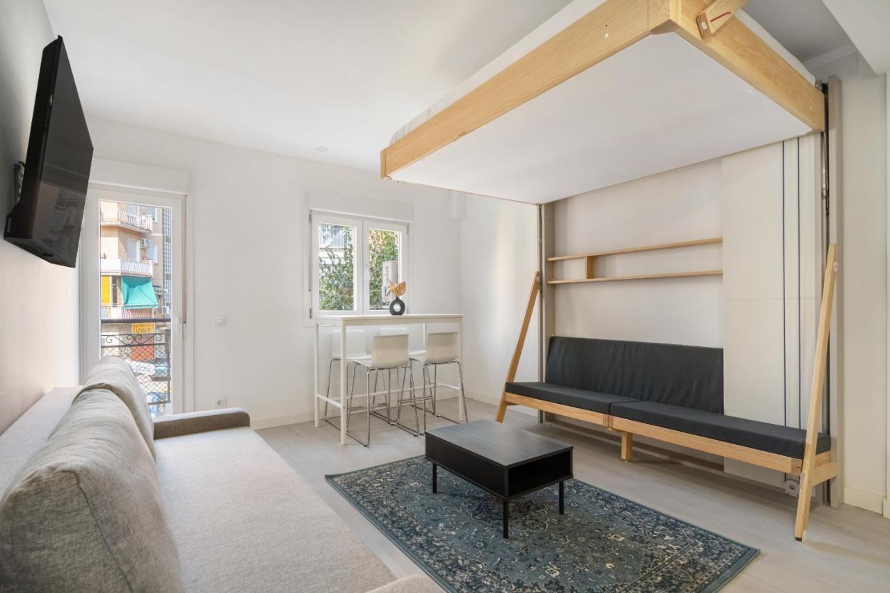 Apartamentos Reformados En Madrid Rio Екстериор снимка
