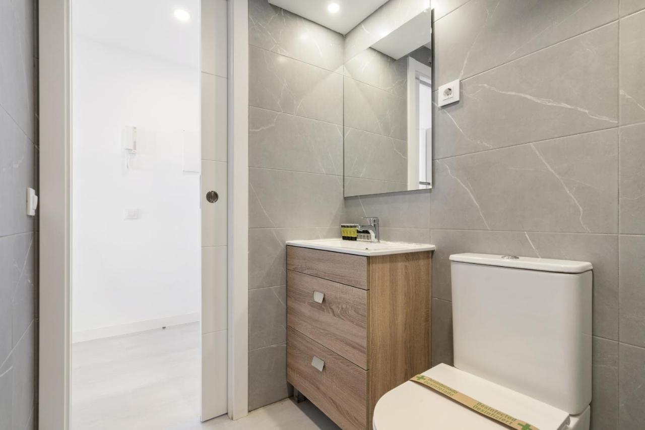 Apartamentos Reformados En Madrid Rio Екстериор снимка